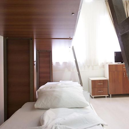 Nicoleport Hotel Istanbul Bagian luar foto